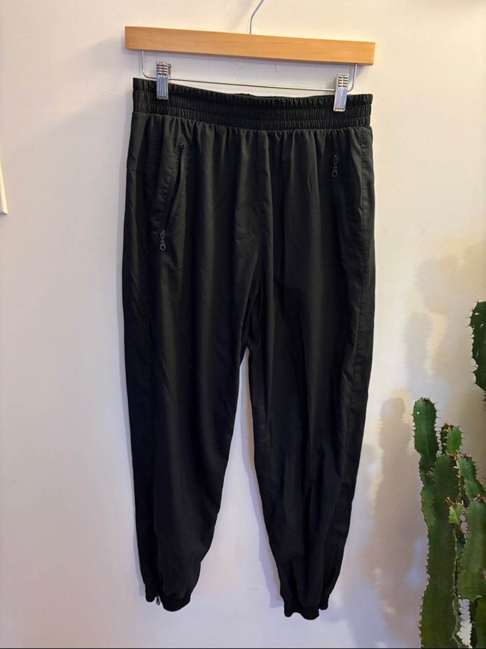 Girlfriend Collective Black Jogger Pants - Elastic Waist, Zip Pockets